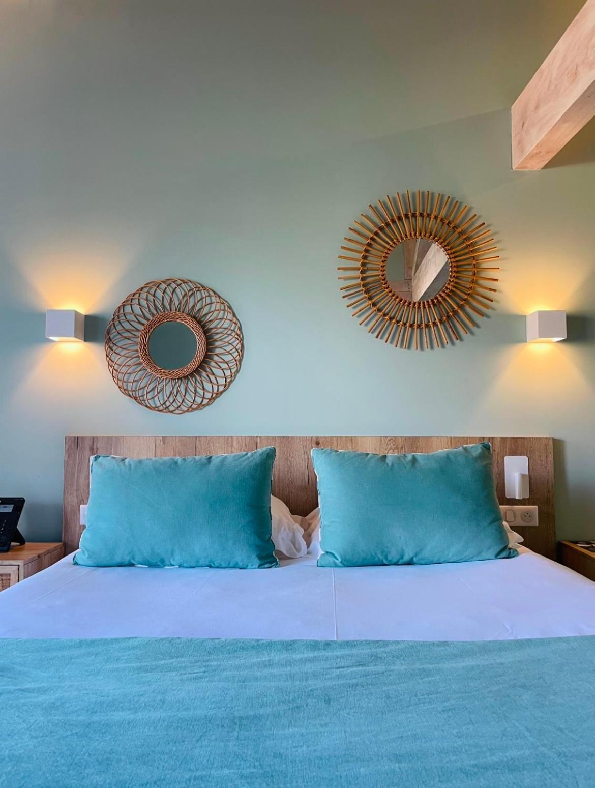 Habitación Doble con vistas a la piscina